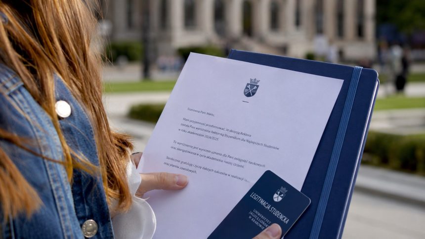 Co to jest stypendium rektora, komu przysługuje, ile wynosi i jak złożyć wniosek — świadczenie za wyniki i osiągnięcia.
