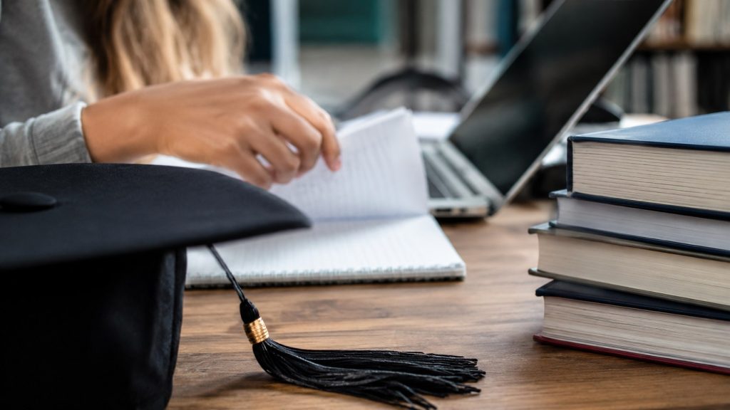 Ile trwają studia w Polsce? Licencjat, magister, jednolite